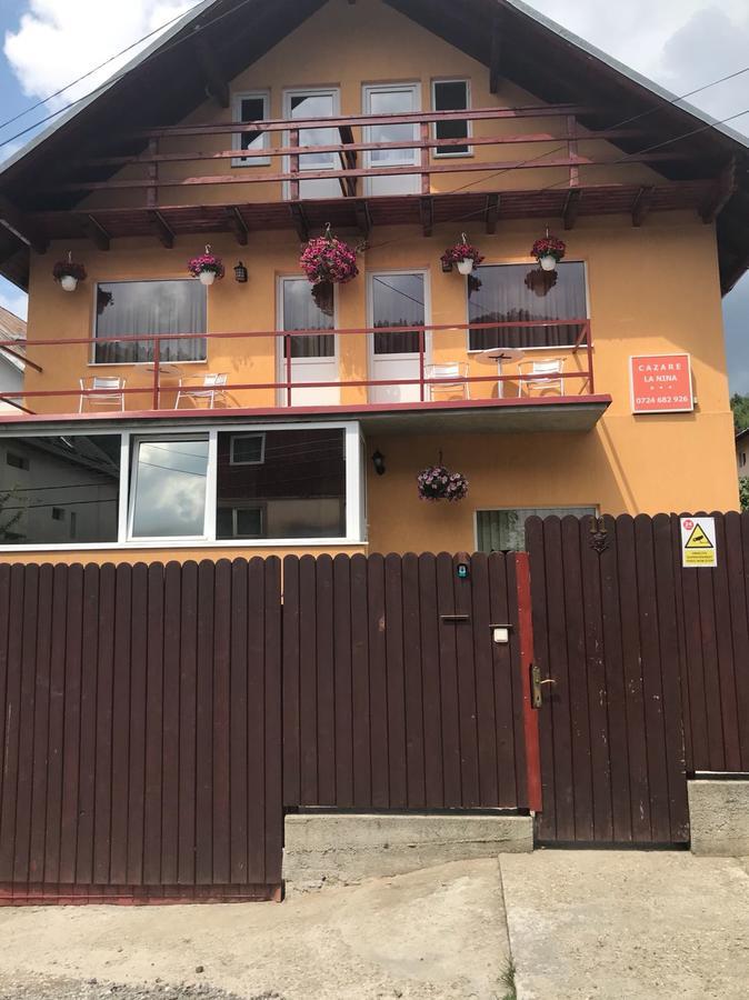 Hotel Vila Nina Azuga Exterior foto